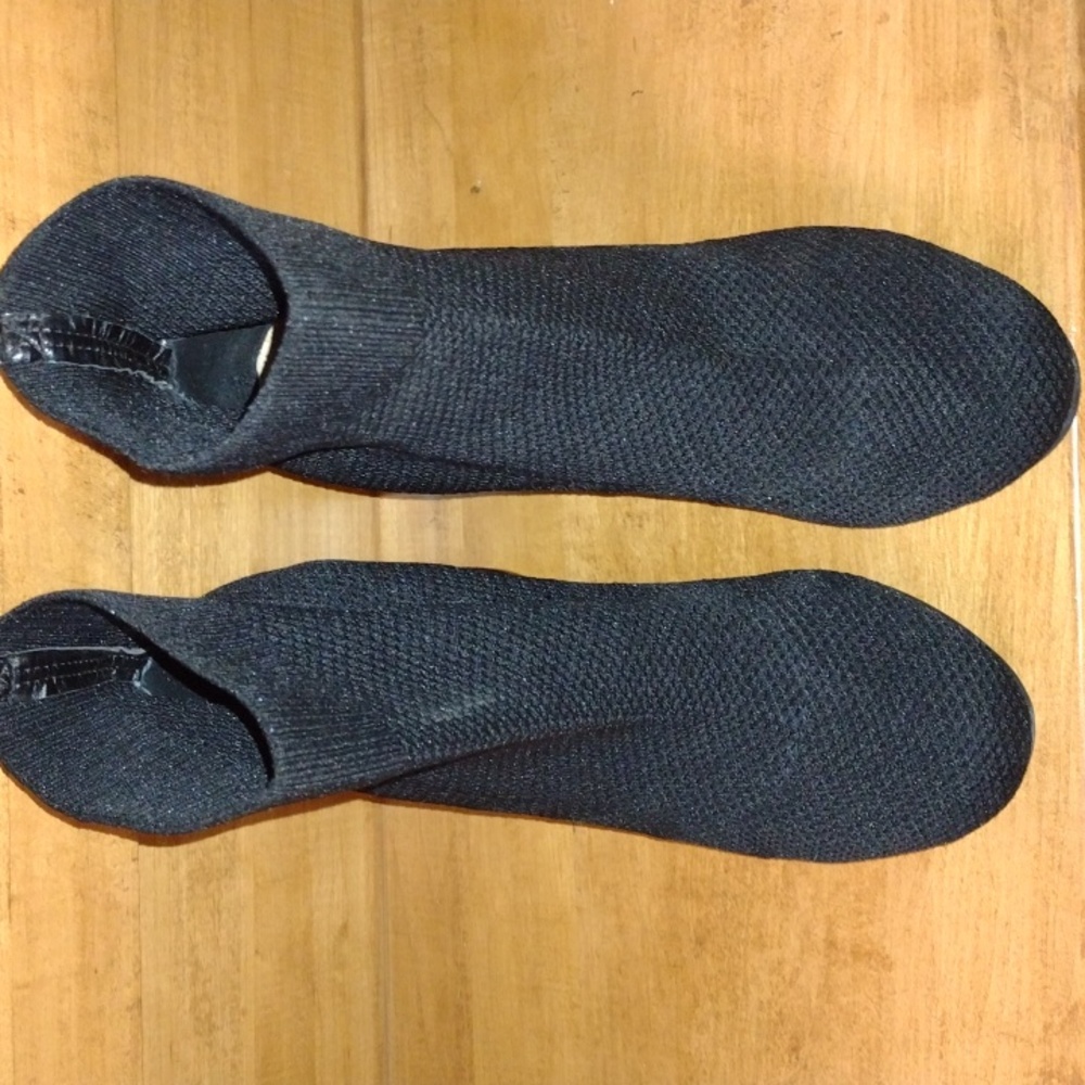 Seven dials slip on boots